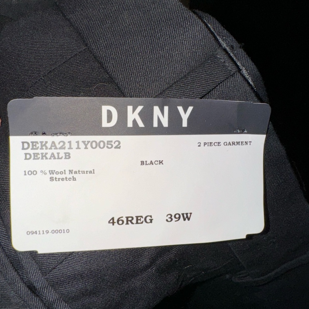 DKNY Men's Black 2 pc Suit Coat Pants Set, Blazer & Slacks, 46Reg 39-41waist NWT - Picture 9 of 9